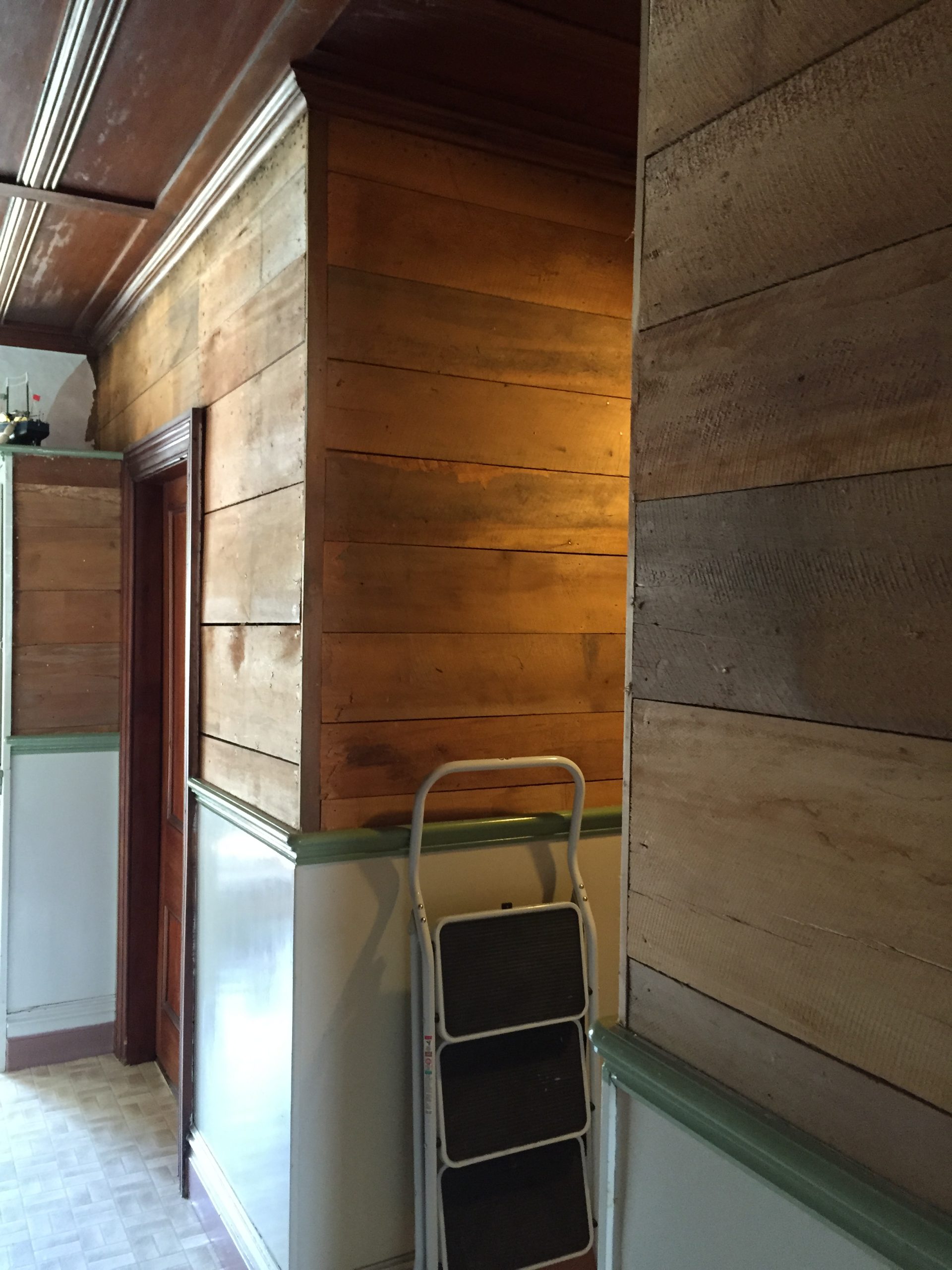 Relining the kitchen Beautiful kauri exposed walls